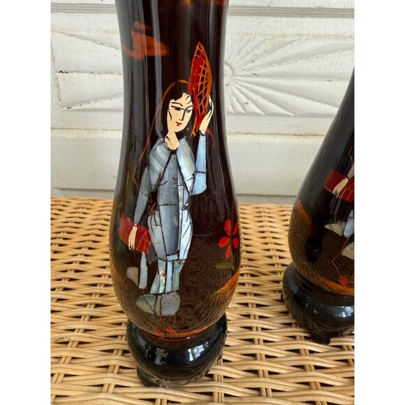 Vintage MCM Pair Lacquer wood footed Vases Inlaid Shell Geisha Girls - Picture 2 of 9